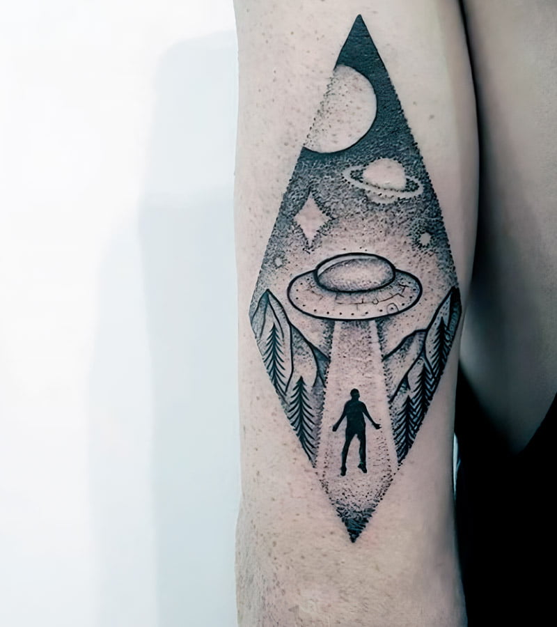 tatuajes de aliens en el brazo 6
