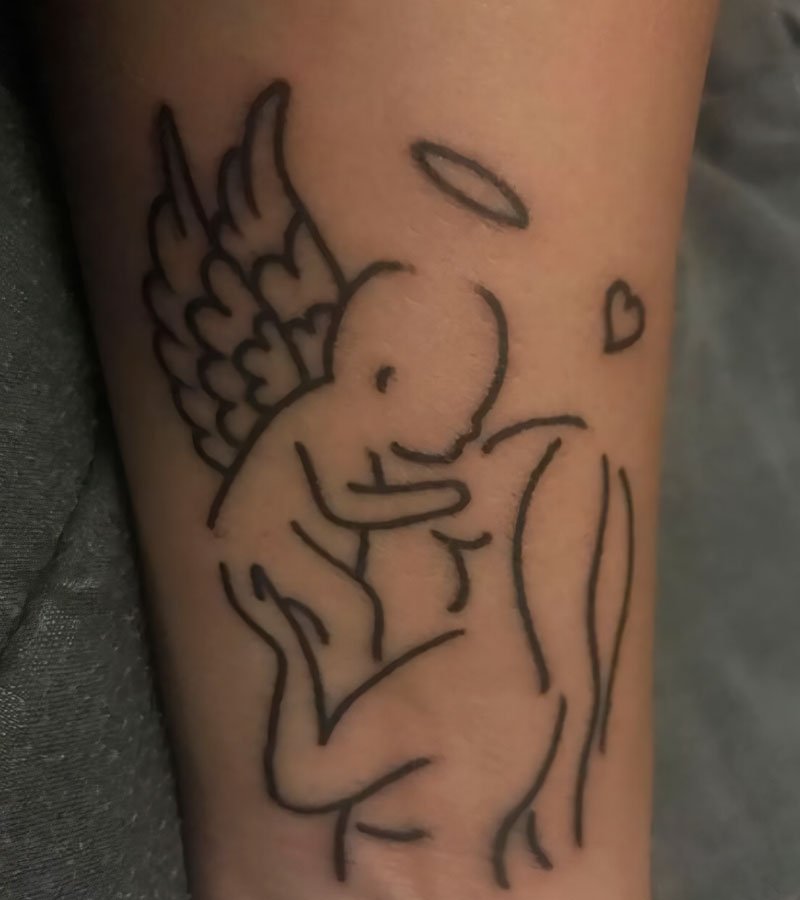 tatuajes de bebes con alas 7