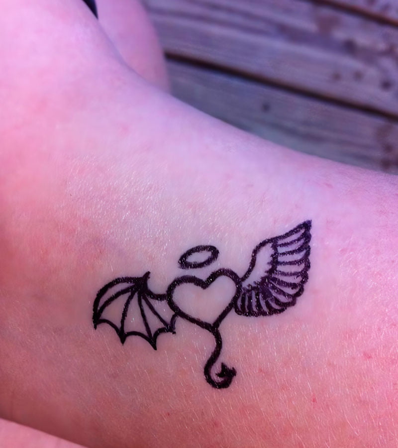 tatuajes de corazones con alas 2