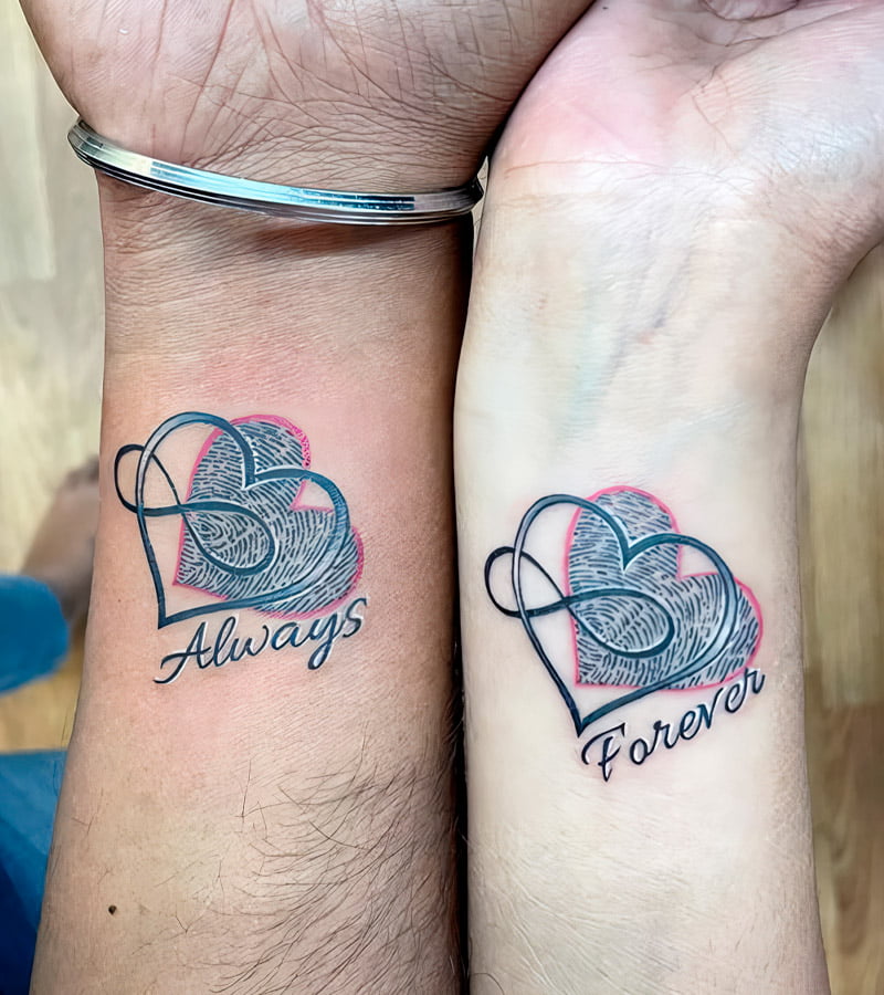 tatuajes de huellas dactilares para parejas 20