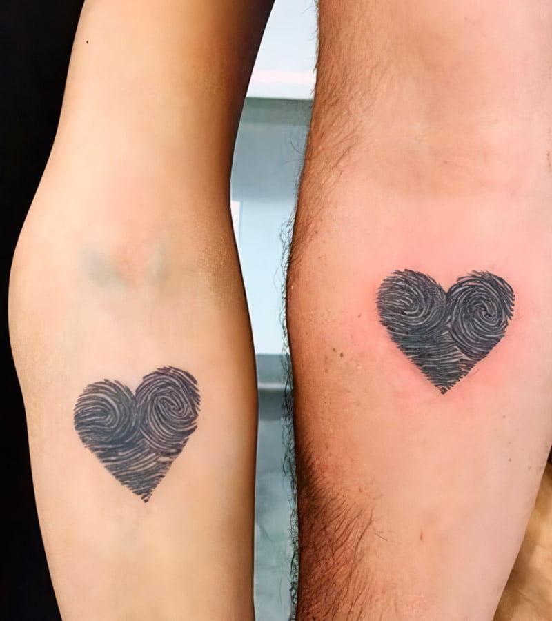tatuajes de huellas dactilares para parejas 9