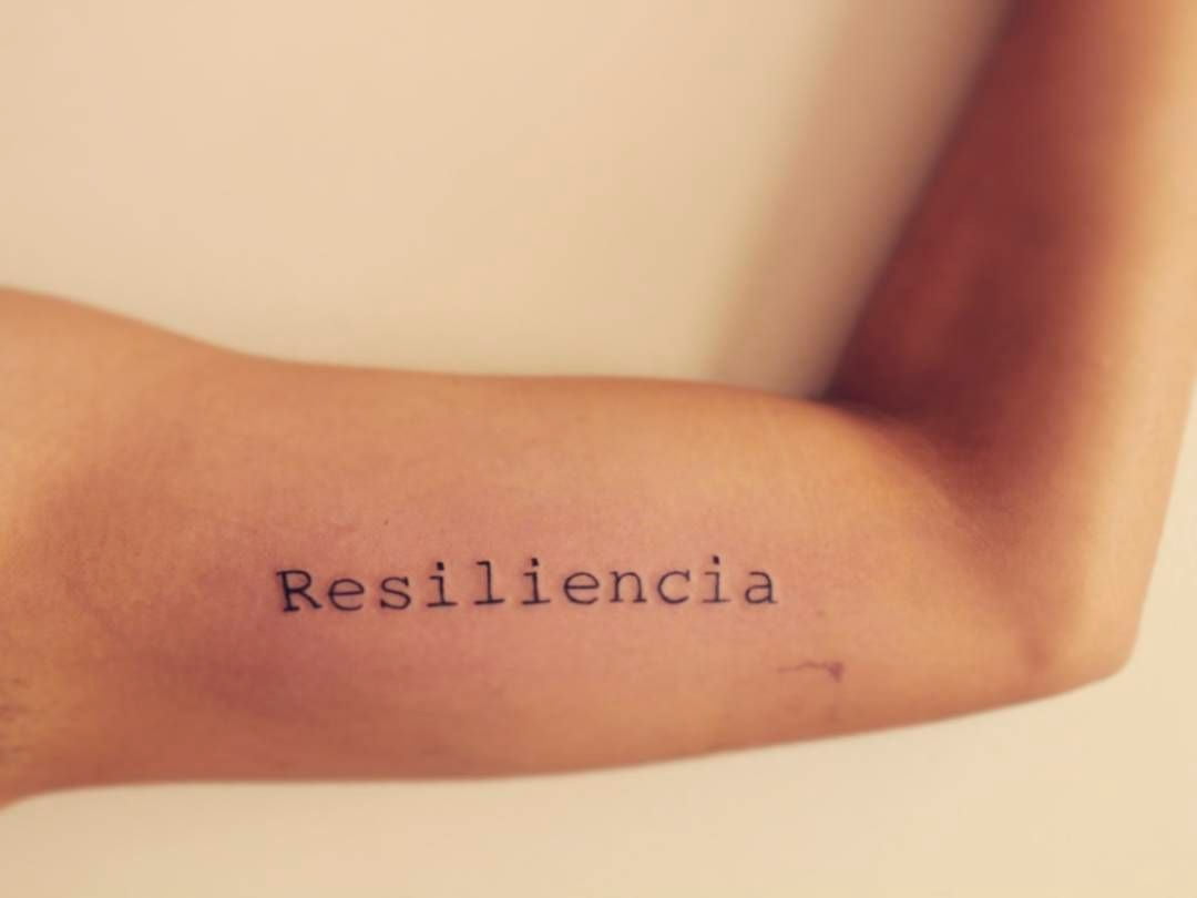 tatuajes de resiliencia estilo maquina de escribir 1