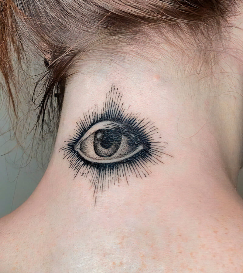 tatuajes de ojos en el cuello 4
