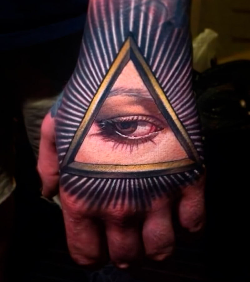 tatuajes de piramides con ojos 8