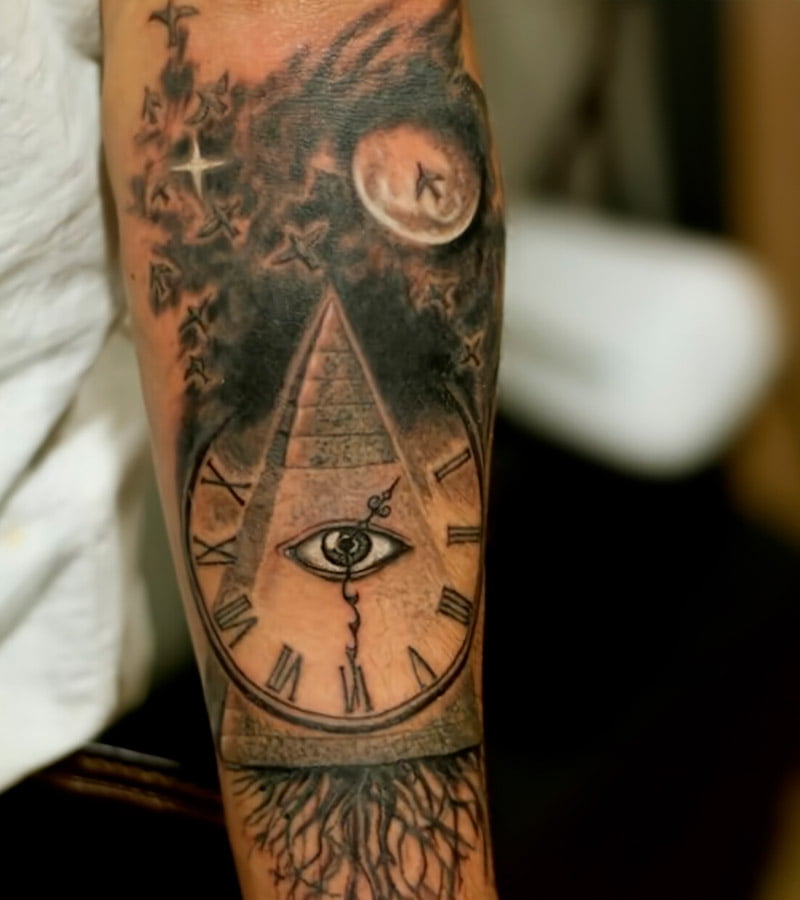 tatuajes de piramides con ojos 9